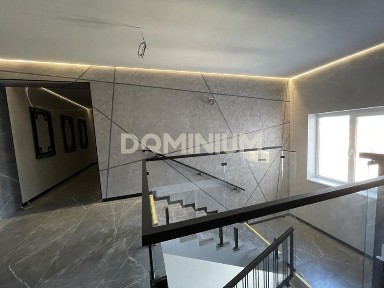 Продається 2 кімнатна квартира в місті Хуст