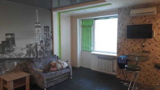 Сдам 1 комнатную квартиру возле Белого Дома хозяин