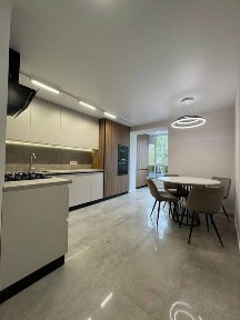 3 кімнати 3 поверх продаж Бам