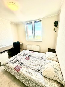 Подобово 2-на Крушильницької Позняки, Харьківська. Є Генератор в будинку