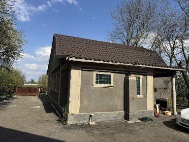 Продам кирпичный дом 160 кв. м под чистовую отделку с участком 66 соток