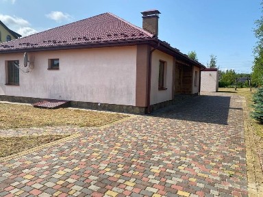 Продаж будинку у Шацьку