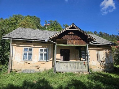 Будинок з землею 9,32сотих в центрі Косова