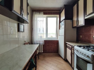 Продам 3-кімнатну квартиру з євроремонтом, вул. Сихівська (Львів)