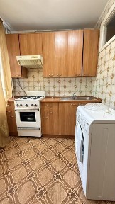 Ровно, Королева ул., 8