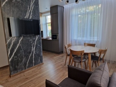 Здам 3 кімнатну квартиру в центрі міста