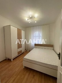 Простора 3-кімнатна квартира в ЖК 