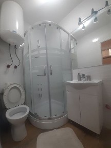 На пару годин. подобово. квартира біля ж. д. вокзалу. центр