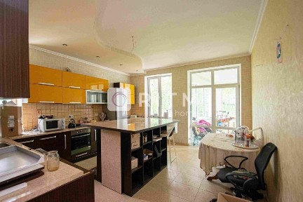 6-ти кімнатний будинок неподалік збаразького кільця