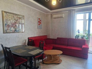 Центр Сдам трехкомнатную квартиру возле парка Шевченка на 3-4месяца