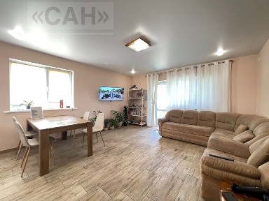 Продам новий дім з ремонтом