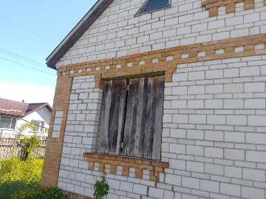 Продаж недобудованого будинку з погребом смт. Дашів