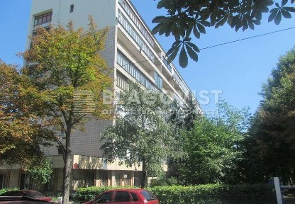 Продам гарну 2-кімнатну квартиру на Виноградному пров. 4!