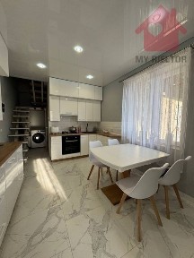 Продаж гарного будинку в Невицькому!