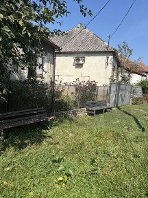 Будинок в селі Чомонин