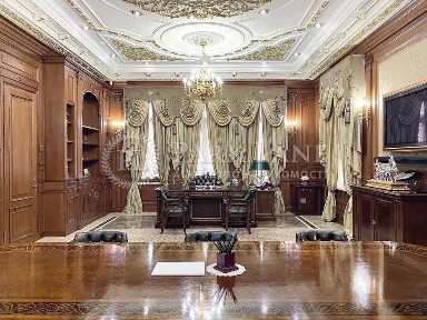 будинок в центрі, Золоті Ворота, Оперний театр, вул. Володимирська 49б