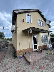 Будинок на Корбутівці. Затишний район. Готовий ремонт. Камін та тераса
