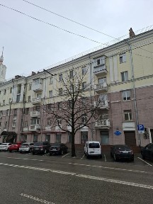 1 ком. Центр, Д.Яворницкого 83,угол Фабра ( Серова), парковая зона.