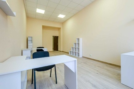 Офіс для рекламної компанії. 37м2. Хрещатик вул. 18500 грн. ФАСАД