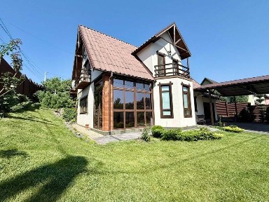 Будинок в Яру з ремонтом, 3 спальні та кухня-студія, гарна локація