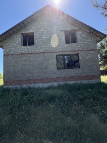 Продам будинок із земельною ділянкою