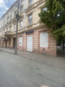 Здається в оренду приміщення в центральній частині міста Чернівці