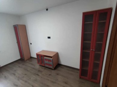 Продаж 1км. кварт. 30.3м2 з ремонтом і меблями по вул. Хуторівка (Сихів)