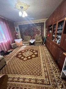 АН продаж трикімнатна квартира на Західнодонбаській