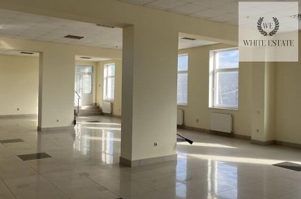Продаж комерційного приміщення на вул. Микулинецька