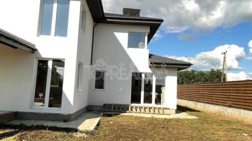 Продажа без комісії- сучасний будинок на Новій Флорінці (Флоринка)