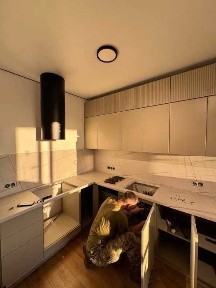 Продаж квартири з НОВИМ ремонтом та меблями Центр Ірпеня