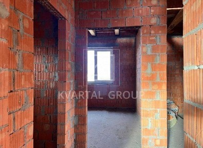 Продаж двух власних будинків