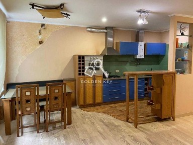 Продаж двокімнатної сталінки по проспекту Гагаріна