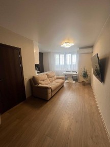 Бровари, Чорновола 6а