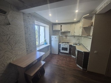 1к. Квартира-студія. Цегляний будинок. 3 поверх.