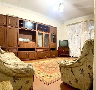 2-х кімн сталінка, вул Кропивницького, 54, все окремо