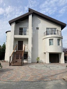 Продам будинок у Полтаві