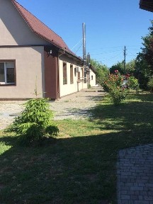 Великий будинок з сучасним ремонтом в Гребінках