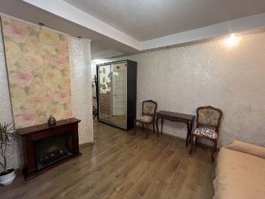 Продам 2к студію ремонт Б. Шевченко