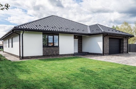 Продаж сучасного котеджу в Нових Петрівцях