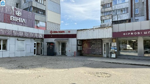 Продається приміщення район 12 квартал.