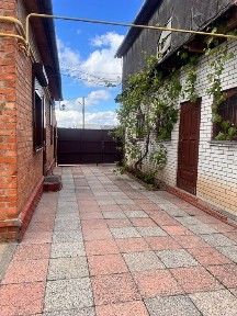 Частина будинку по вул. Гребінки