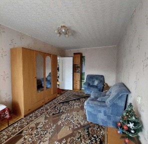 Продається двокімнатна квартира на Садах 1.