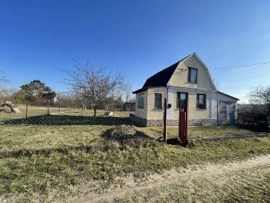 Гарний дачний будинок у Вільску