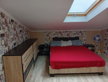 Продається 2к квартира (мансарда) вул. Рівненська