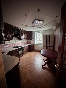 Продам 4-ну квартиру на Мистецьких воротах