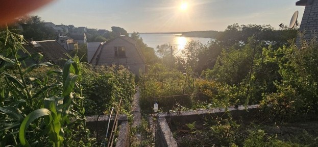 Продам дачу біля води