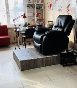 Оренда робочого місця для майстра манікюру/педикюру