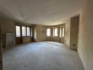 Продається простора 2 кімнатна квартира, вул. Чернівецька