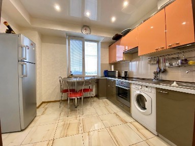 Днепр, Александра Поля просп.